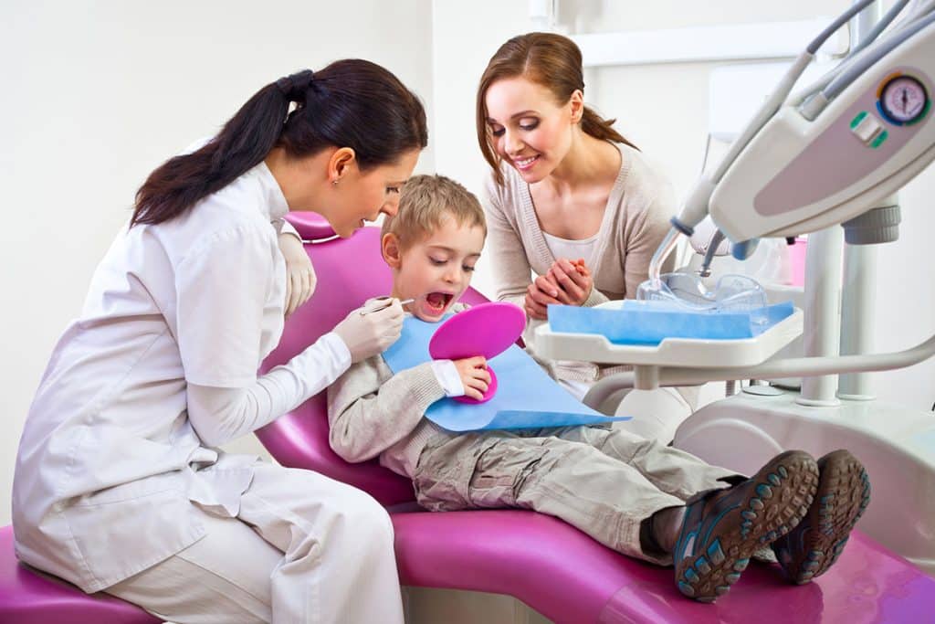 At What Age Should Children Begin Going To The Dentist?